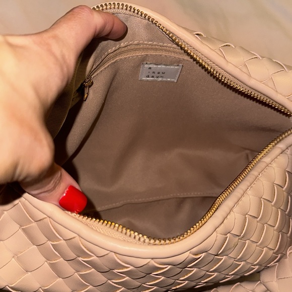 A new day woven handbag - Picture 2 of 2